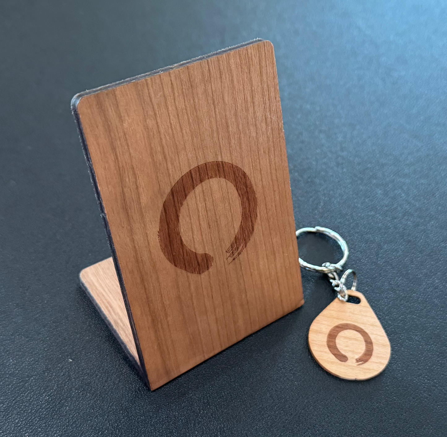 Focus Stand + Keychain
